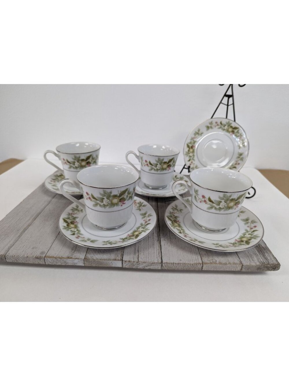 Vintage Set Premiere Pickwick Pink & White Floral 5 Saucers 4 Tea Cups Coffee